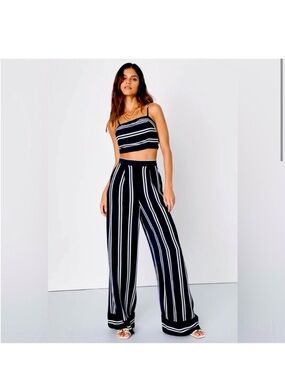 Navy and white stripped set